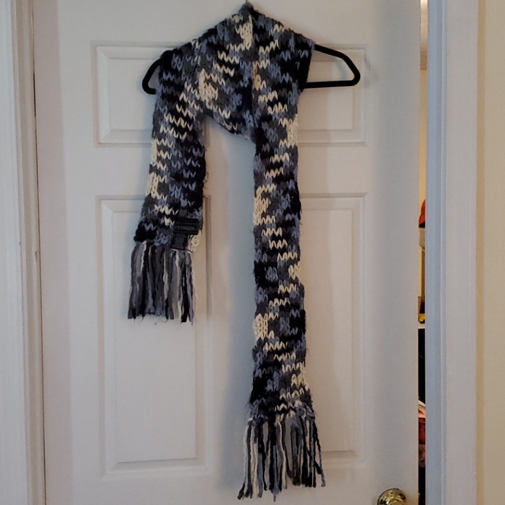Outbrook Chunky Knit Scarf